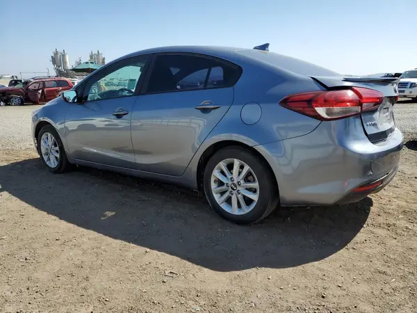 3KPFL4A70HE027139 2017 KIA FORTE - Image 2