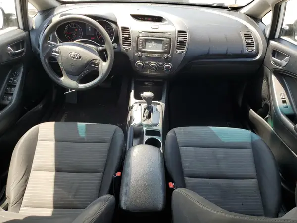 3KPFL4A70HE028842 2017 KIA FORTE - Image 8