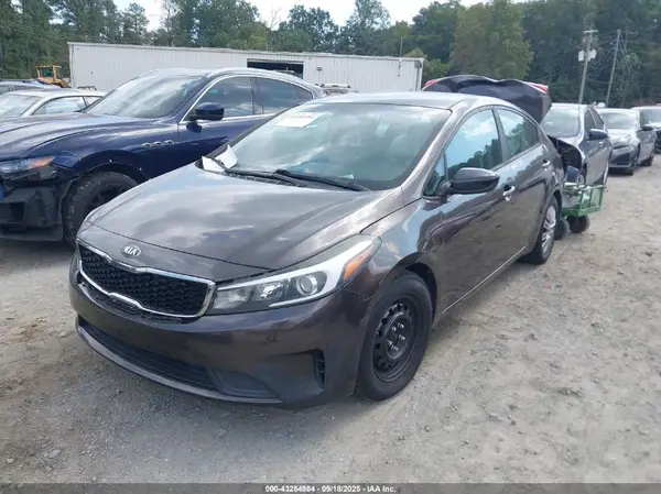 3KPFL4A70HE031207 2017 KIA FORTE - Image 2