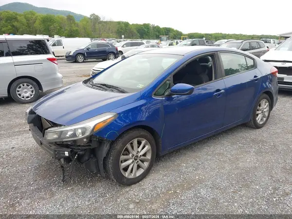 3KPFL4A70HE034320 2017 KIA FORTE - Image 2