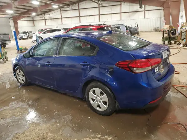 3KPFL4A70HE035273 2017 KIA FORTE - Image 2