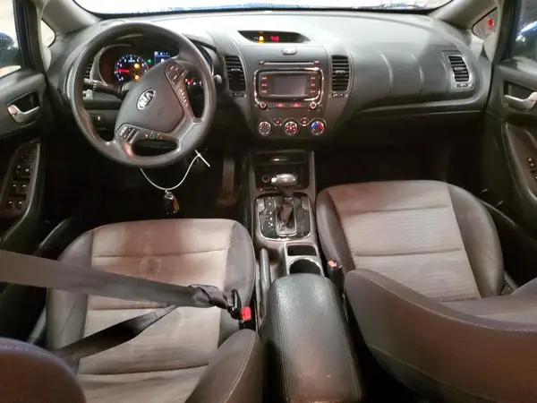 3KPFL4A70HE035273 2017 KIA FORTE - Image 8