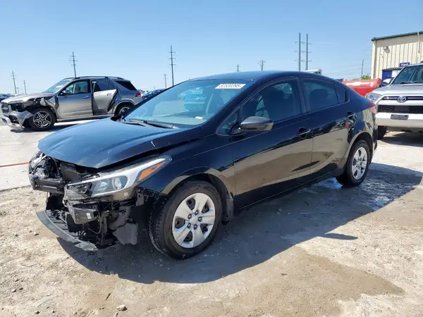 3KPFL4A70HE038285 2017 KIA FORTE - Image 1