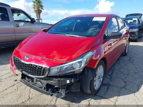3KPFL4A70HE045589 2017 KIA FORTE - Image 2
