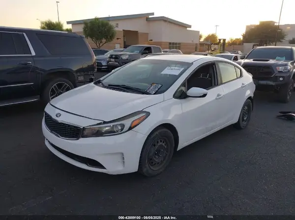3KPFL4A70HE049691 2017 KIA FORTE - Image 2