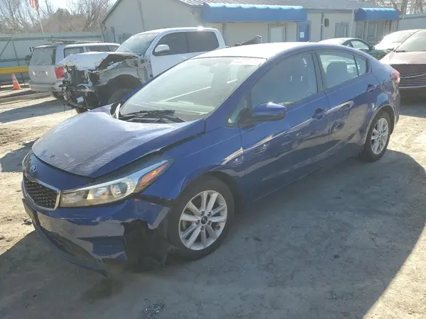 3KPFL4A70HE052087 2017 KIA FORTE - Image 1