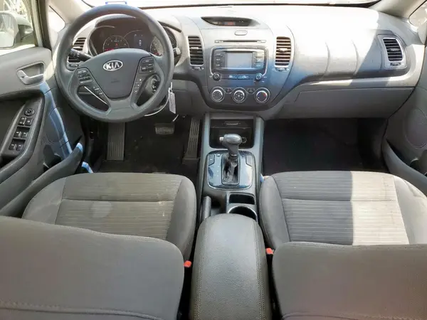 3KPFL4A70HE052493 2017 KIA FORTE - Image 8