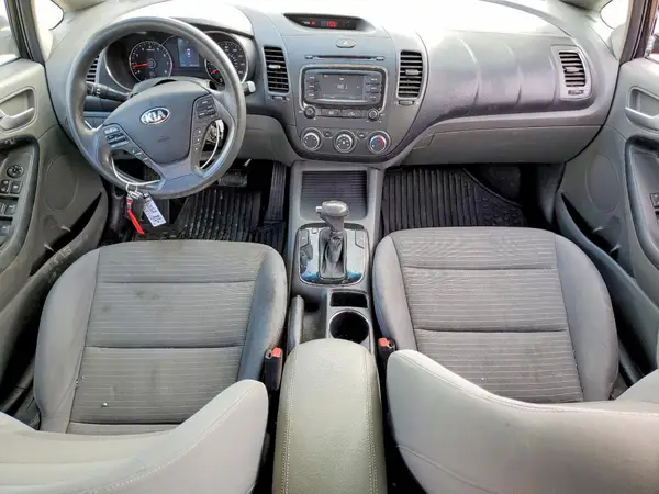 3KPFL4A70HE052526 2017 KIA FORTE - Image 8