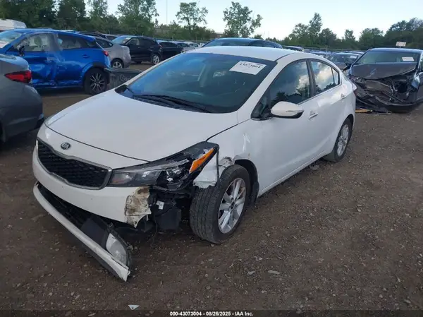 3KPFL4A70HE053904 2017 KIA FORTE - Image 2