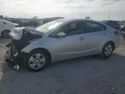 3KPFL4A70HE054132 2017 KIA FORTE