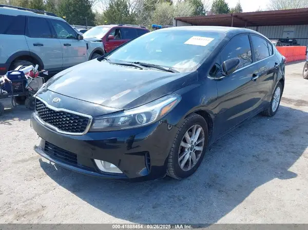 3KPFL4A70HE054650 2017 KIA FORTE - Image 2