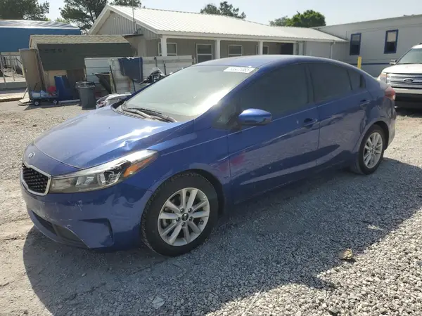 3KPFL4A70HE055832 2017 KIA FORTE - Image 1