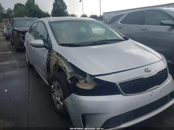 3KPFL4A70HE070847 2017 KIA FORTE - Image 1