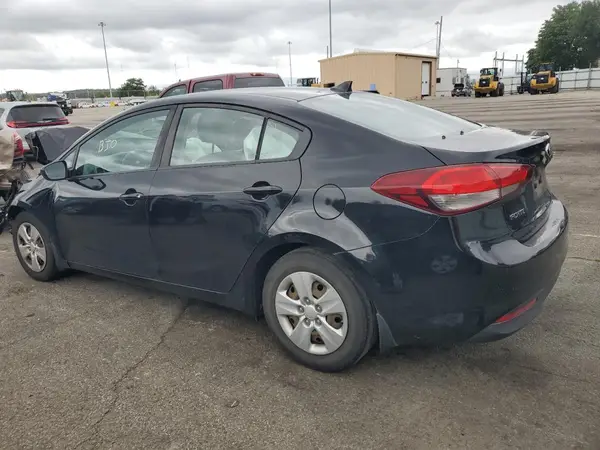 3KPFL4A70HE071237 2017 KIA FORTE - Image 2