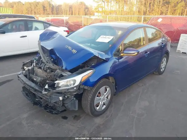 3KPFL4A70HE072257 2017 KIA FORTE - Image 2