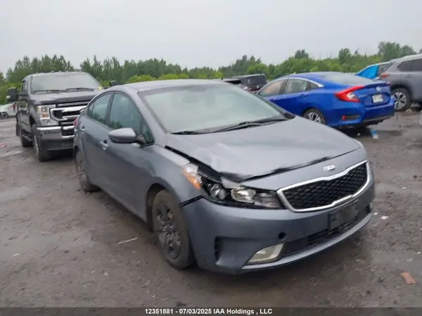 3KPFL4A70HE074087 2017 KIA FORTE - Image 1