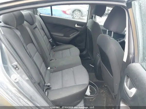 3KPFL4A70HE074087 2017 KIA FORTE - Image 8