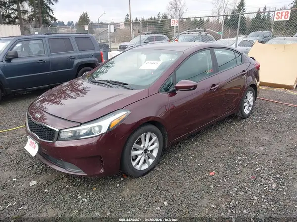 3KPFL4A70HE075336 2017 KIA FORTE - Image 2