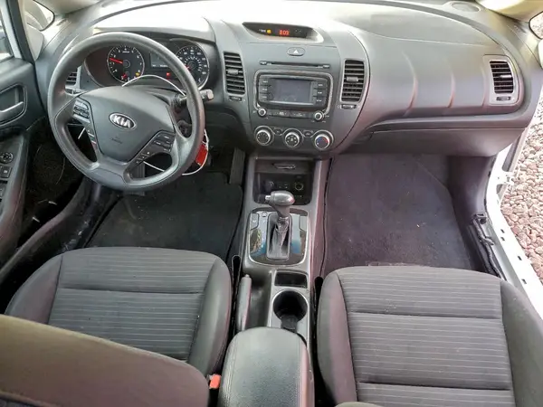 3KPFL4A70HE077961 2017 KIA FORTE - Image 8