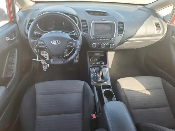3KPFL4A70HE086580 2017 KIA FORTE - Image 8