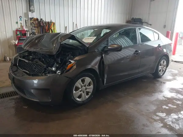 3KPFL4A70HE091164 2017 KIA FORTE - Image 2