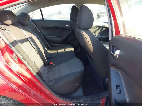 3KPFL4A70HE099457 2017 KIA FORTE - Image 8