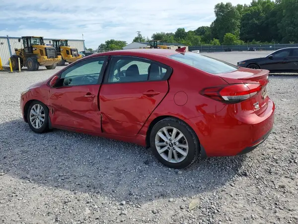 3KPFL4A70HE103426 2017 KIA FORTE - Image 2