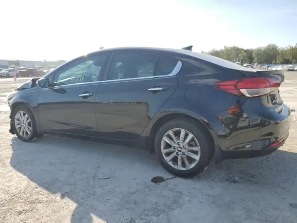 3KPFL4A70HE109470 2017 KIA FORTE - Image 2