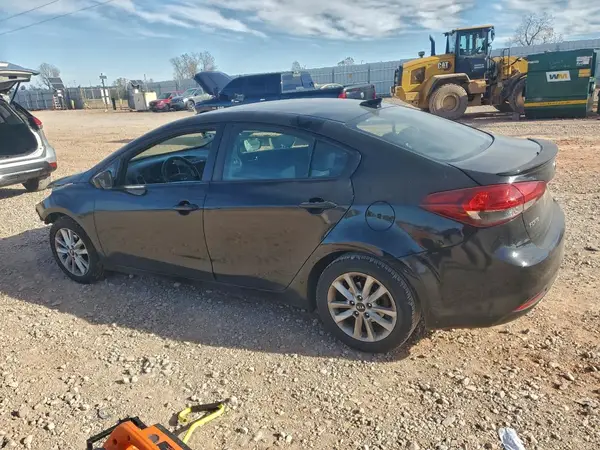 3KPFL4A70HE109727 2017 KIA FORTE - Image 2
