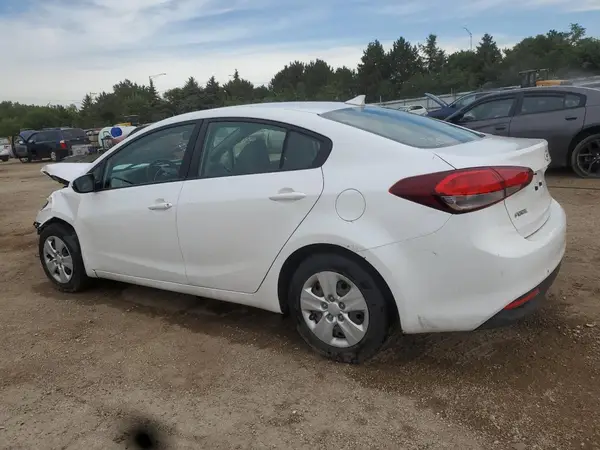 3KPFL4A70HE110635 2017 KIA FORTE - Image 2