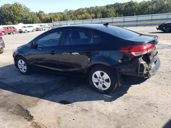 3KPFL4A70HE113485 2017 KIA FORTE - Image 2