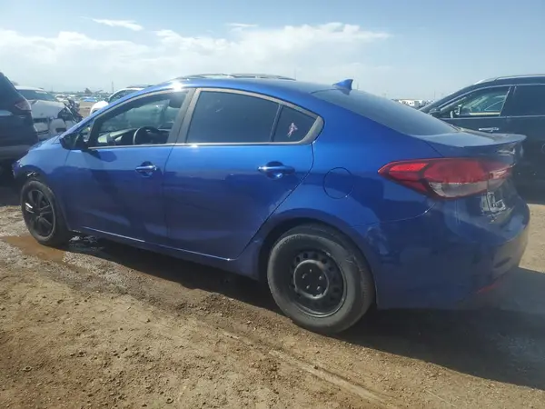 3KPFL4A70HE117312 2017 KIA FORTE - Image 2