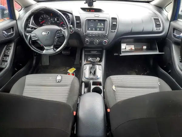 3KPFL4A70HE118928 2017 KIA FORTE - Image 8