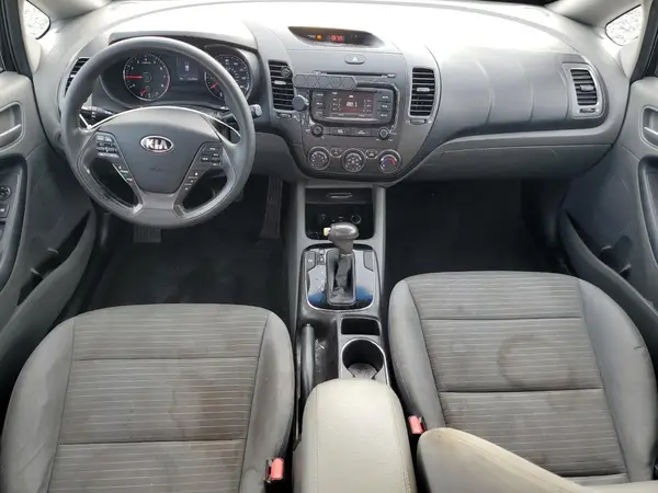 3KPFL4A70HE127242 2017 KIA FORTE - Image 8