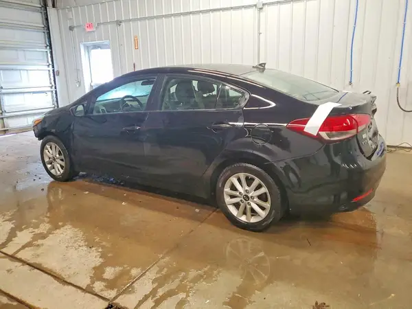 3KPFL4A70HE130349 2017 KIA FORTE - Image 2