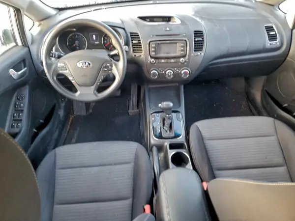 3KPFL4A70HE131775 2017 KIA FORTE - Image 8