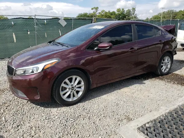 3KPFL4A70HE131890 2017 KIA FORTE - Image 1