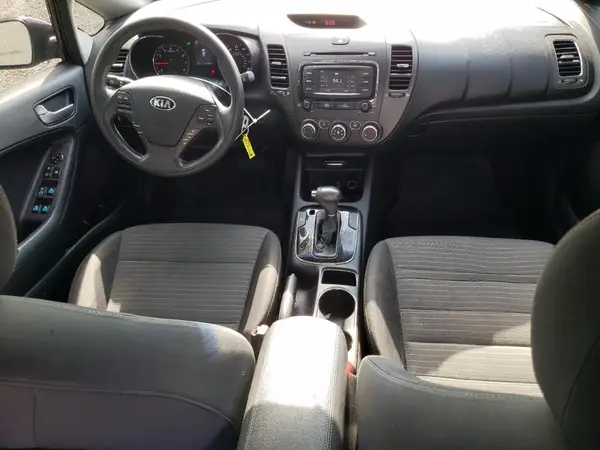3KPFL4A70HE131890 2017 KIA FORTE - Image 8