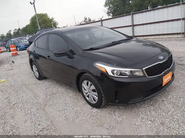 3KPFL4A70HE136961 2017 KIA FORTE - Image 1