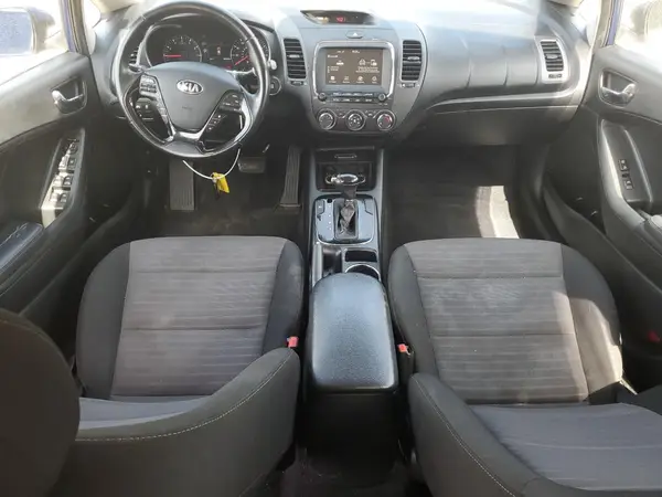 3KPFL4A70HE137446 2017 KIA FORTE - Image 8