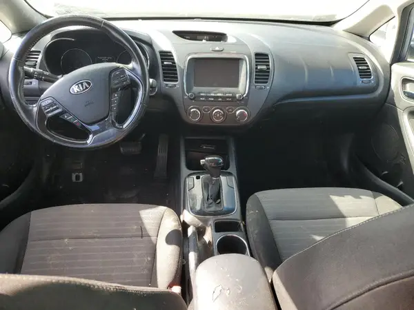3KPFL4A70HE139357 2017 KIA FORTE - Image 8