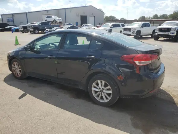 3KPFL4A70HE142193 2017 KIA FORTE - Image 2