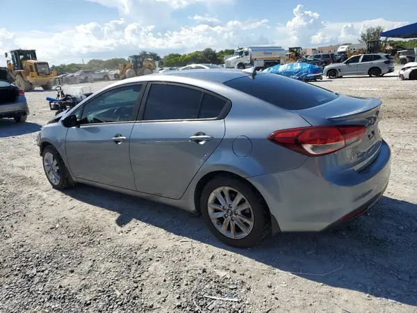 3KPFL4A70HE143716 2017 KIA FORTE - Image 2