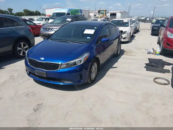 3KPFL4A70HE144266 2017 KIA FORTE - Image 2