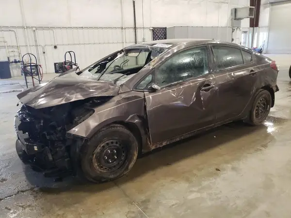 3KPFL4A70HE145031 2017 KIA FORTE - Image 1