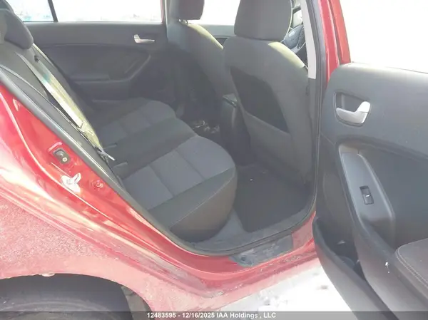 3KPFL4A70HE147359 2017 KIA FORTE - Image 8
