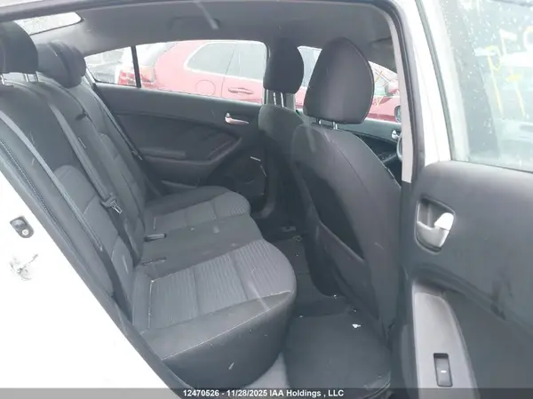 3KPFL4A70HE148379 2017 KIA FORTE - Image 8