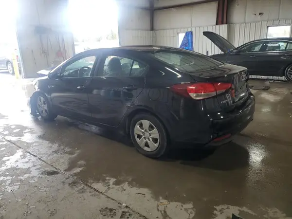 3KPFL4A70HE148477 2017 KIA FORTE - Image 2