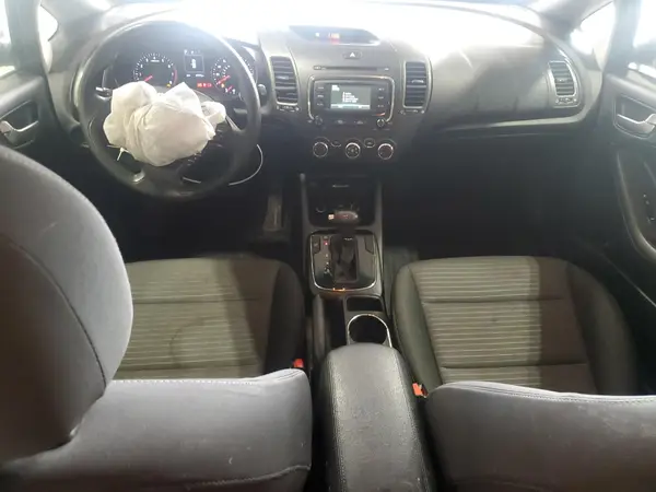 3KPFL4A70HE148477 2017 KIA FORTE - Image 8