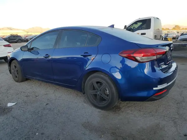 3KPFL4A70HE150519 2017 KIA FORTE - Image 2